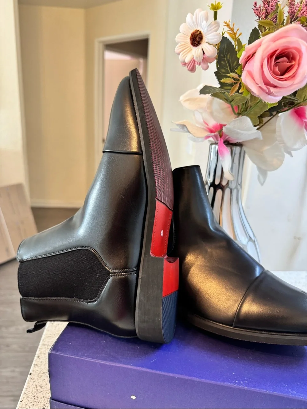 Classic Black Leather Chukka Boots with Elastic Gusset